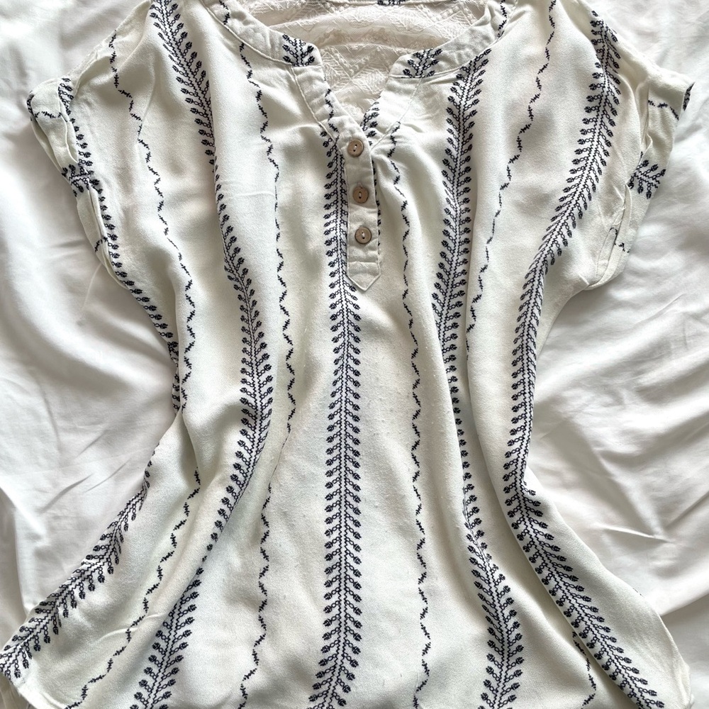 Sweet Wanderer Cream and Black Lace Blouse